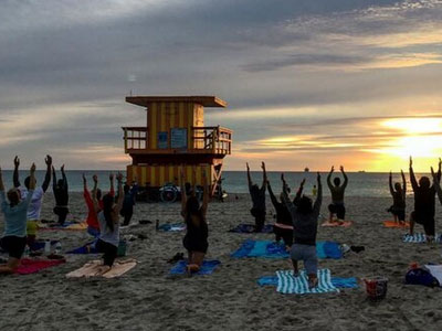 3rd street beach yoga